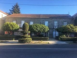 Maison à Cañiza (A). Casa en venta en centro de a cañiza