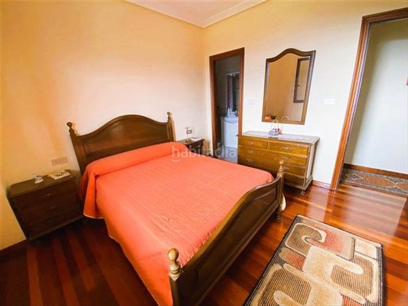 Foto d4631cb2-1da7-4926-af0d-001a7ee61412. Casa  con piscina en Crecente