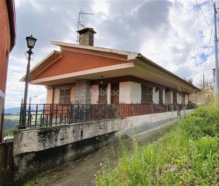 Foto f121fce2-bdc9-4831-9d67-149094548f60. Casa  con piscina en Crecente
