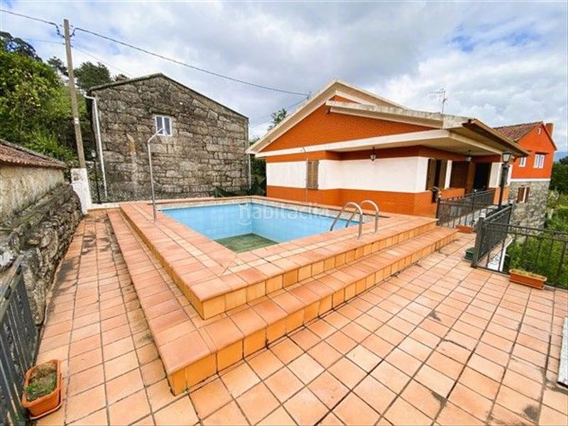 Foto f3443123-37ae-4ace-835a-8efdd7b1b283. Casa  con piscina en Crecente