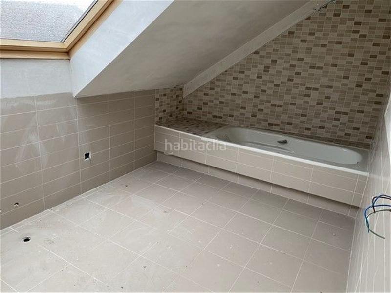 Foto b78e55bd-e2bc-4048-9a81-98dbbd3ce380. Edificio  en construcción en teis - en travesía de Vigo - san xoán Vigo