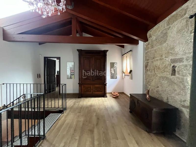 Foto 04ef844d-e8d5-425e-971d-091f0ac01580. Casa adossada a Beade