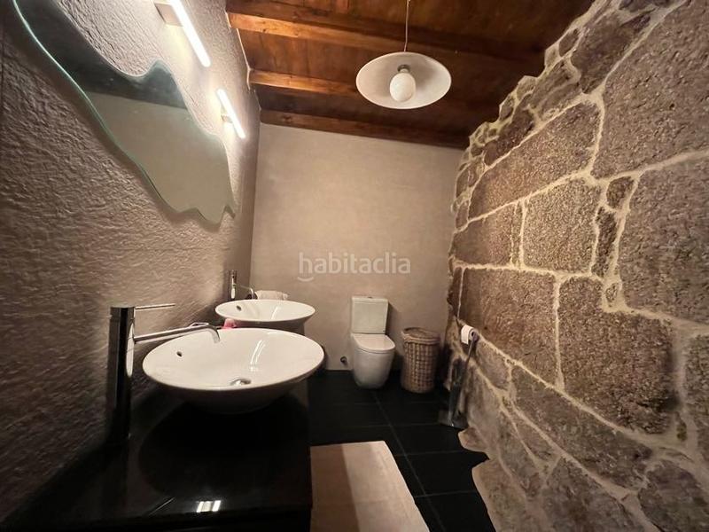 Foto 527cec5b-33ee-4825-b7d4-d7de780c7d5c. Casa adossada a Beade