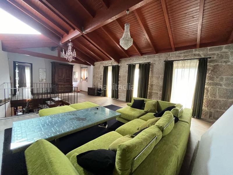 Foto 70088e8c-54b3-4877-8d93-024d7be628b2. Casa adossada a Beade