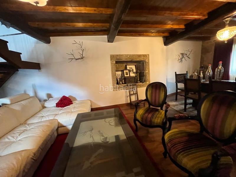 Foto 932ce45d-98e6-4641-aa0d-16aec789b931. Casa adossada a Beade