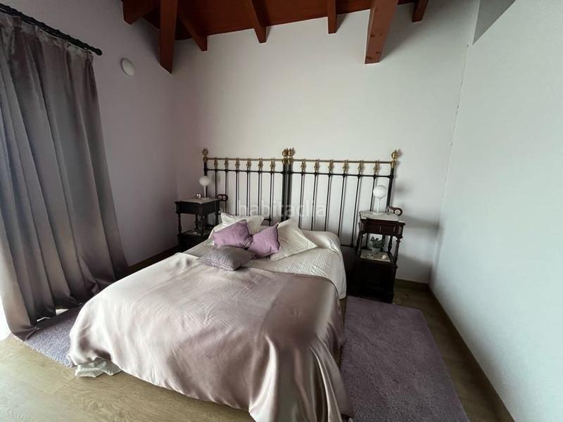 Foto d6282b64-c1c8-4563-862e-ef50b367fb13. Casa adossada a Beade