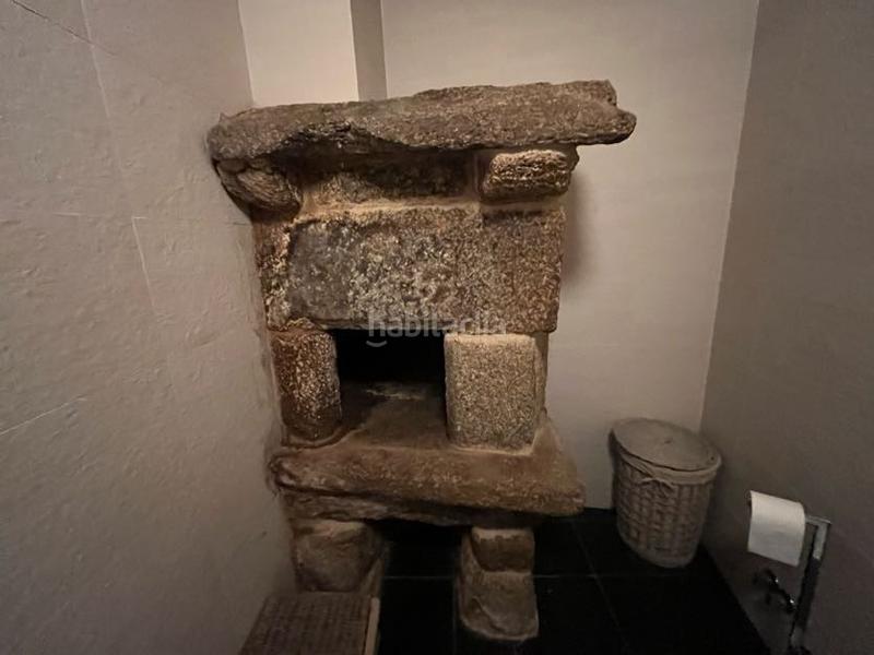 Foto f8ebe587-090b-414d-9bd6-de199dff601f. Casa adossada a Beade