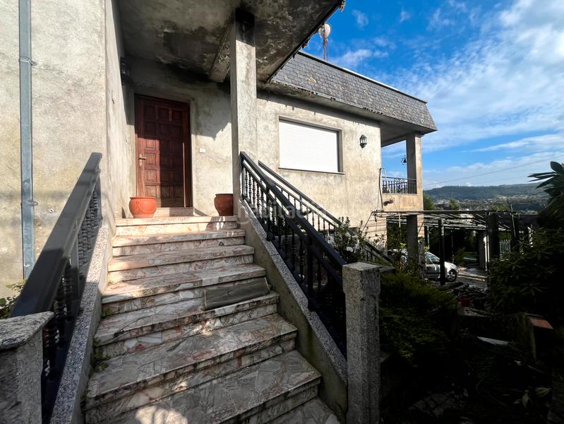 Foto 0df01749-4a72-49d4-badf-d8313f579c10. Chalet amplia casa en as neves en Neves (As)