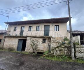 Casa adossada a Punxín. Casa a la venta en punxín