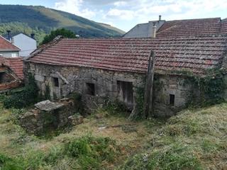 Casa  Travesía do souto. Casa a reformar en el centro de melon