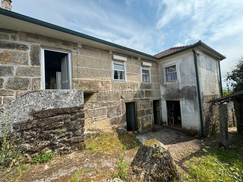 Foto 05f8fc39-6a61-46c9-b3b1-2409a41ae173. Casa amb calefacció a Covelo (O)