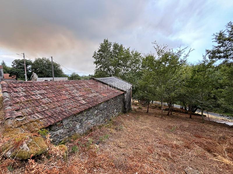 Foto db01661c-5aee-4c99-812b-2da891d15452. Finca rústica casa para restaurar cerca de a cañiza en Cañiza (A)