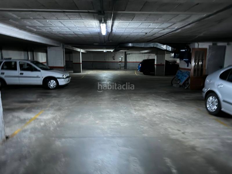 Foto 5e85e3cf-7b07-41f1-a704-3e7626a0a785. Parking coche en venta plaza de garaje en As Travesas - Balaidos Vigo