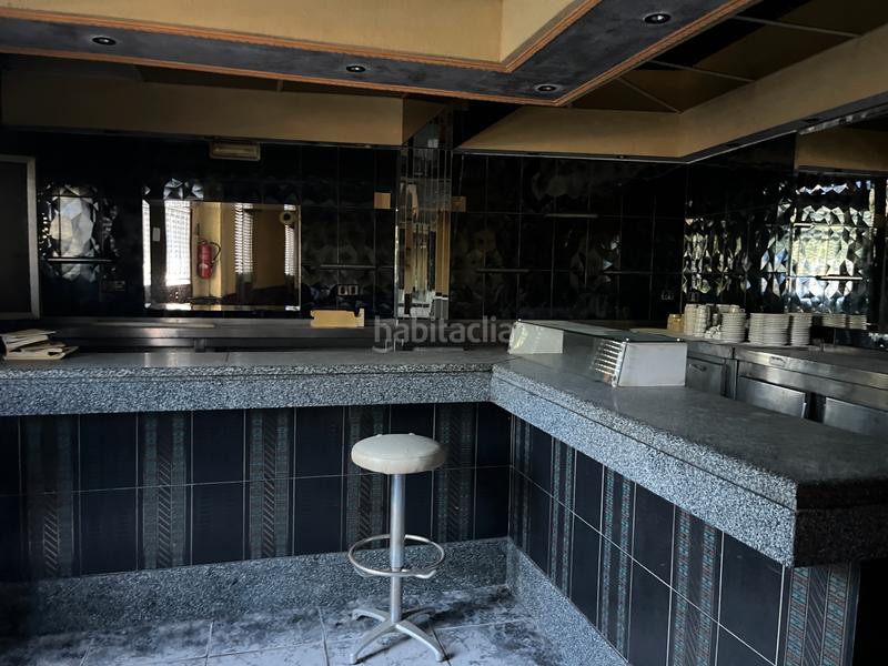 Foto 04c639cc-f3b0-4665-9340-b22cdb31e855. Casa adossada a Leiro