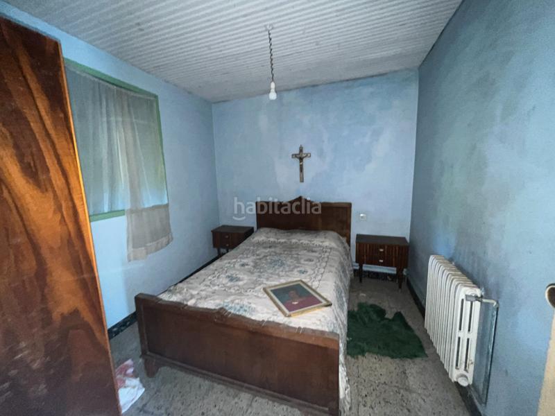 Foto 09199481-80e0-43a6-855c-edb077fe71f0. Casa adossada a Leiro