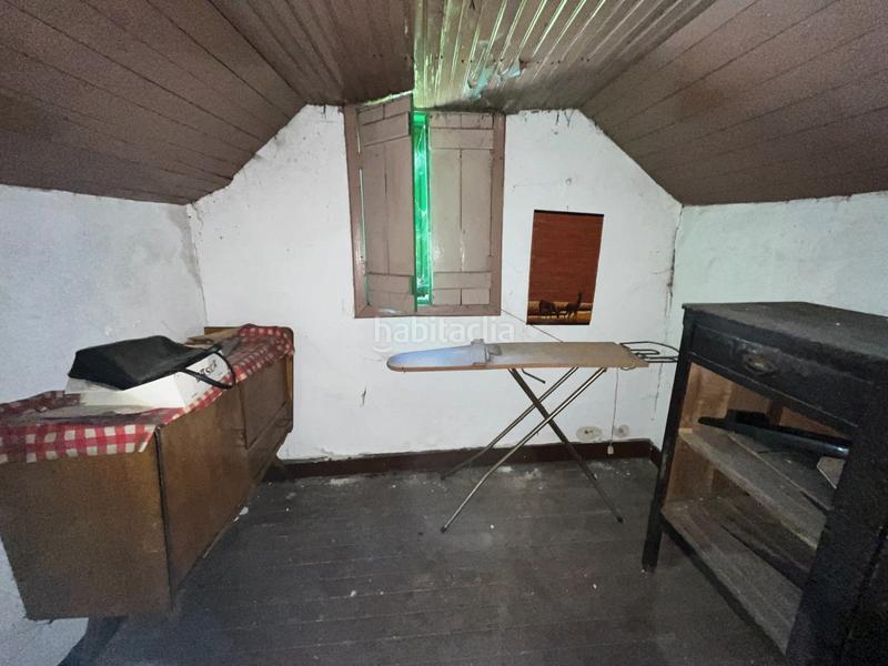 Foto 61699bb1-fb7a-4b70-b1c8-8f936f67ad7a. Casa adossada a Leiro