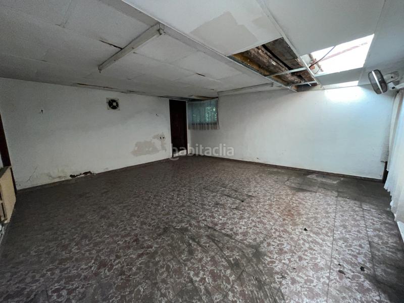 Foto dc2643fd-01b0-4712-9bbb-672cb5594305. Casa adossada a Leiro