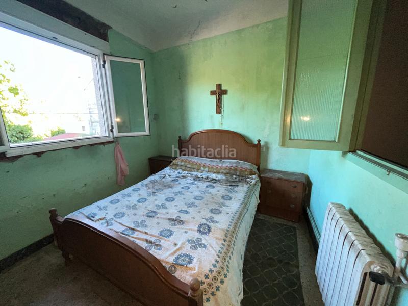 Foto dd9bdf5c-973b-4f92-b096-3660a9cb6c07. Casa adossada a Leiro