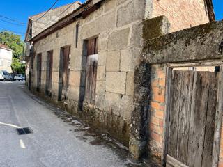 Casa adossada a Leiro. Casa de piedra para reformar en leiro