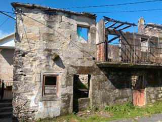 Casa a Melón. Casa de piedra para rehabilitar en touron