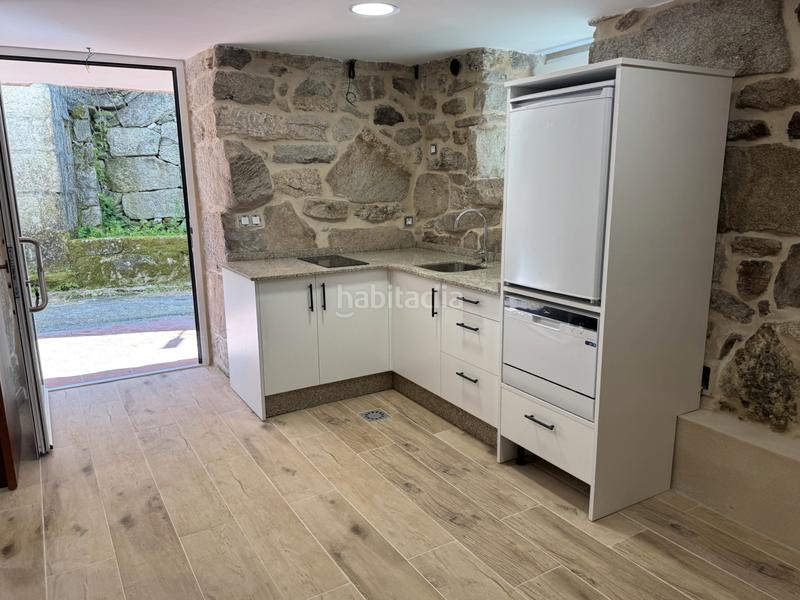 Foto 816992d3-578a-43b6-8fd3-a956493fdb49. Casa adossada a Melón