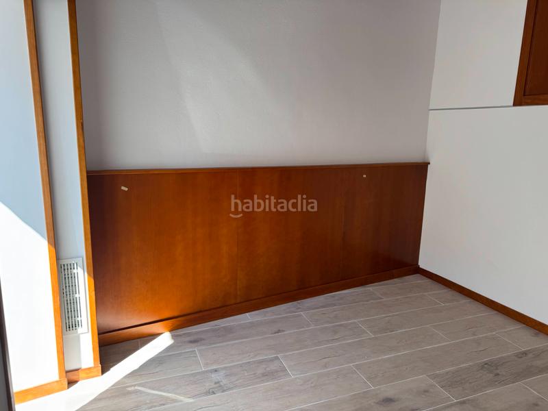 Foto d206e95a-965c-4e9f-bfeb-3049213e5f5d. Casa adossada a Melón