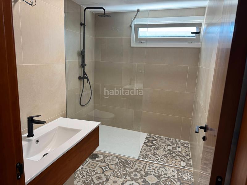 Foto e48e63b9-7d6b-41b9-b26c-b0fdd990fd91. Casa adossada a Melón