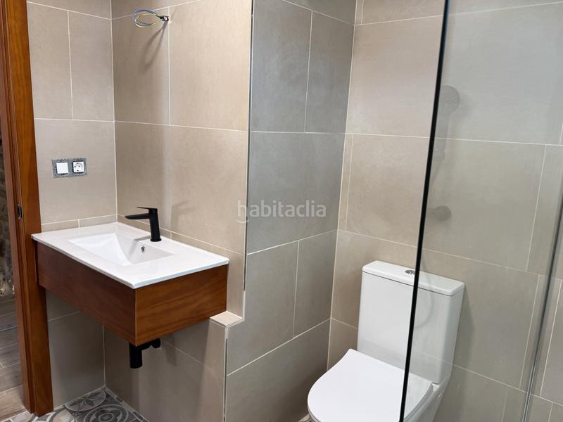 Foto f10be192-141d-4bb1-95fc-9cfd3530c3c5. Casa adossada a Melón