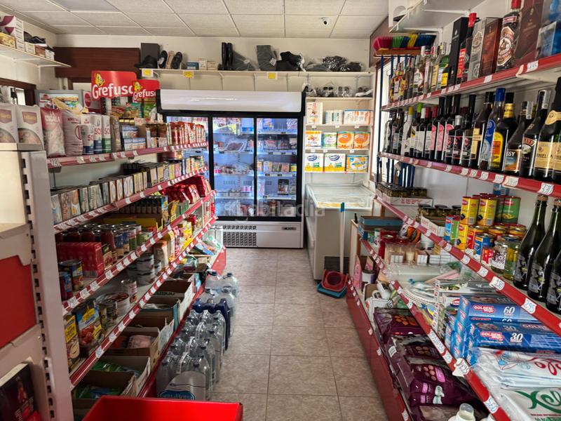 Foto 9b7ef5ca-3c28-4495-9df5-abc5727291db. Locale commerciale con riscaldamento in Arbo
