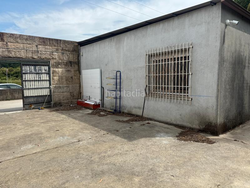 Foto b41ff6a1-fde7-44f2-8429-7885e80d3a20. Locale commerciale con riscaldamento in Arbo