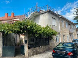 Maison jumelée à Mondariz - Balneario. Casa a la venta en mondariz balneario