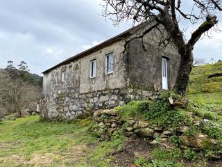 Maison à Crecente. Casa para restaurar en crecente