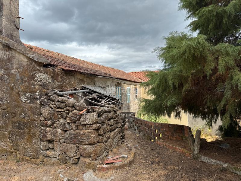Foto a616a3b2-2967-49b9-8302-58c8d1bb9729. Casa vivienda a la venta con proyecto y licencia en albeos - en Crecente