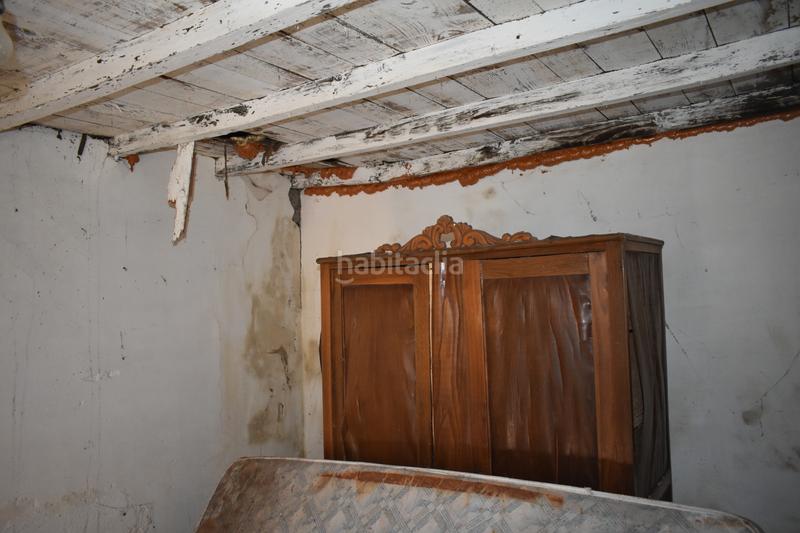 Foto b2e27fa0-3eef-4348-b0e3-37854b209f45. Casa a Covelo (O)