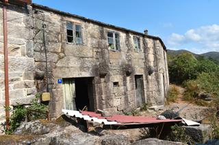 Maison à Covelo (O). En venta casa para restaurar muy cerca de la playa de maceira -