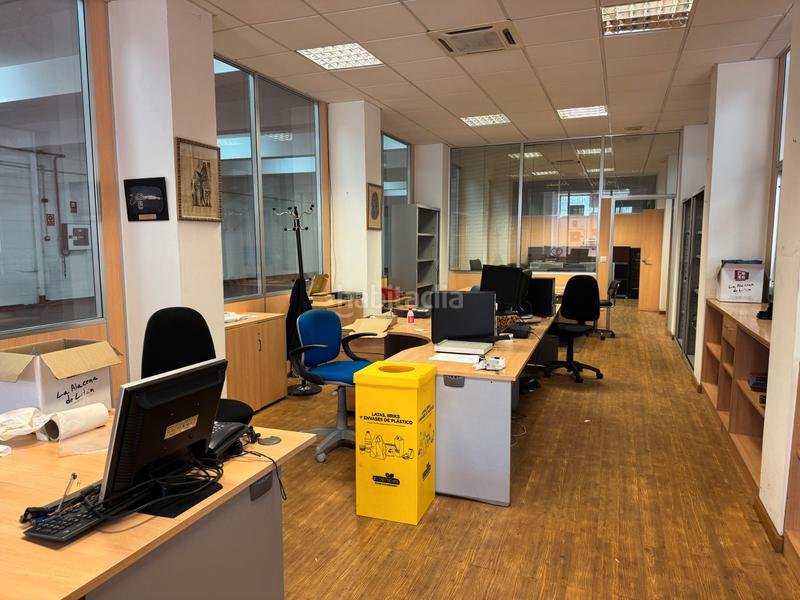 Foto 7b2adbd2-de3f-4b83-a99e-ff2aaca5cee7. Location bâtiment à usage industriel avec chauffage dans Redondela