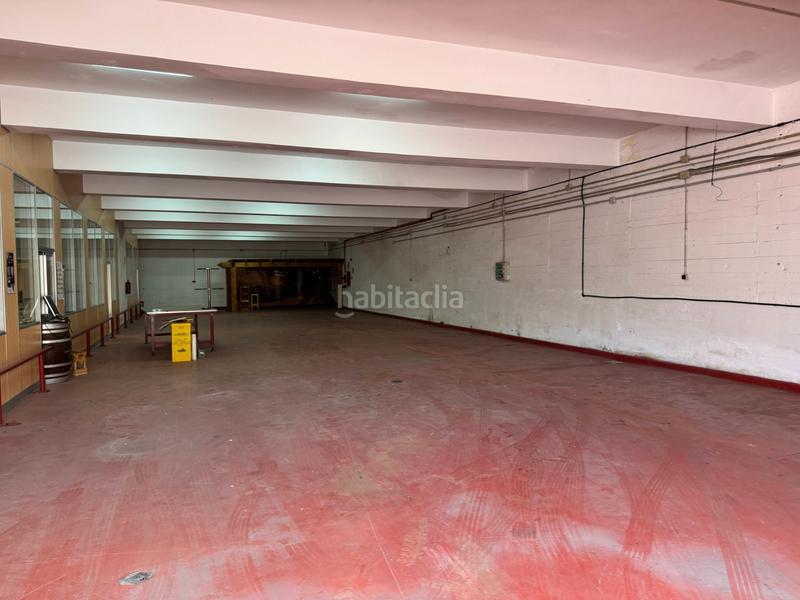 Foto b3ecf995-1b43-49b0-86b8-205992cc59b5. Location bâtiment à usage industriel avec chauffage dans Redondela