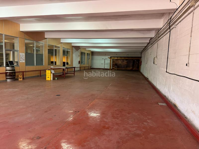 Foto f8cc8fd3-de6a-4bb7-b575-df1c614b0a8c. Location bâtiment à usage industriel avec chauffage dans Redondela