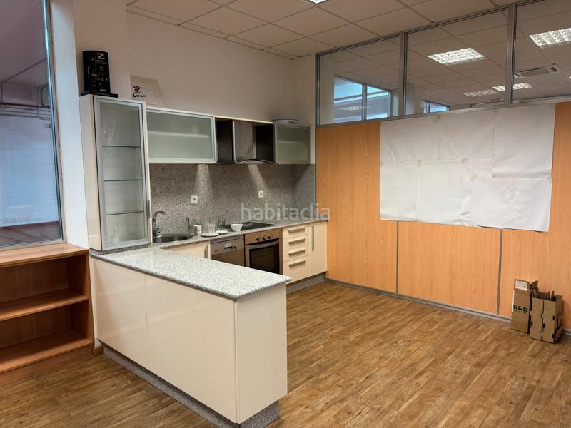 Foto 2b05eba4-2c6f-4c3e-b642-e89cacedb3dd. Miete fabrikhalle mit heizung in Redondela