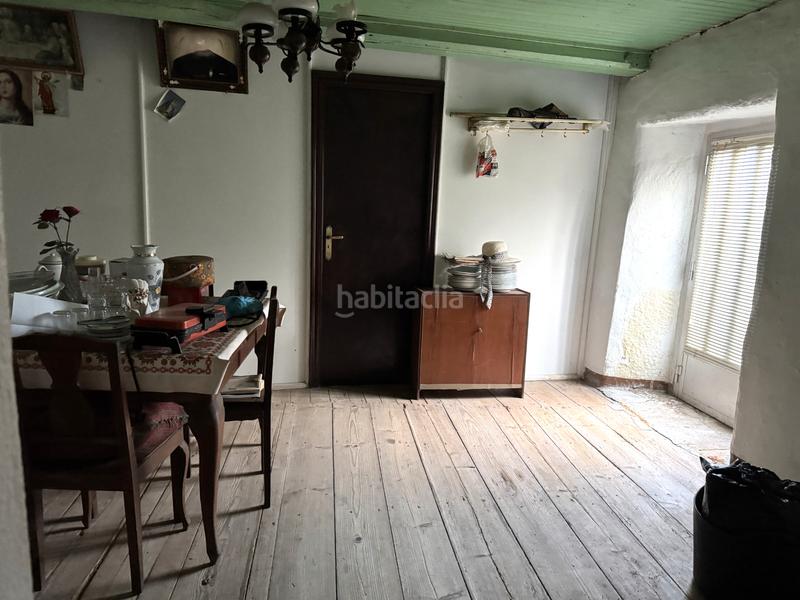 Foto b975de77-c6d6-4b97-a43d-494f4ec08a50. Casa en venta casa habitable en Arbo