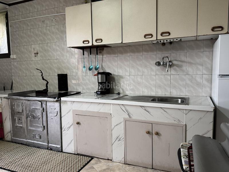 Foto 0298a6d4-8694-424f-a80a-66ec41e9bf93. Casa en venta casa habitable en a cañiza en Cañiza (A)