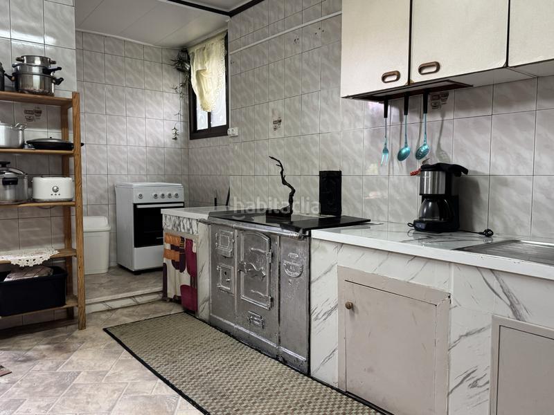 Foto 6c6c2352-609f-4555-b6d8-5a87d14415ed. Casa en venta casa habitable en a cañiza en Cañiza (A)