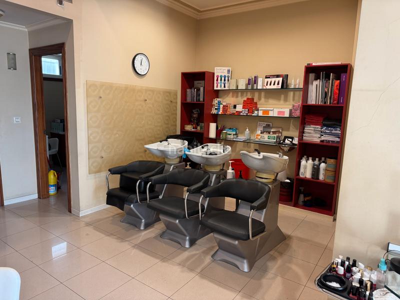 Foto 4b27979b-1309-4e2e-b731-0f61ae6a9091. Local comercial amb calefacció a Lavadores Vigo