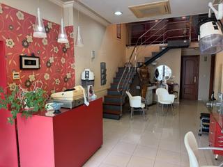 Locale commerciale in Lavadores