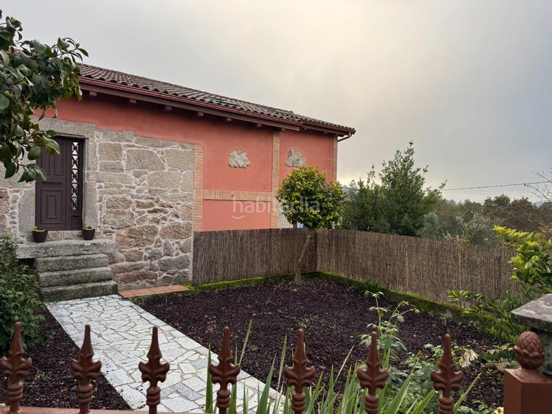 Foto a5436f70-de89-4f0f-81c7-420e400060a5. Alquiler casa adosada casita en alquiler en Arbo