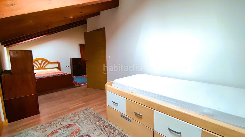 Foto fd5a324d-1791-4cc9-acd3-d970c90a7903. Casa pareada chalet pareado con piscina y ascensor en el centro en Gondomar