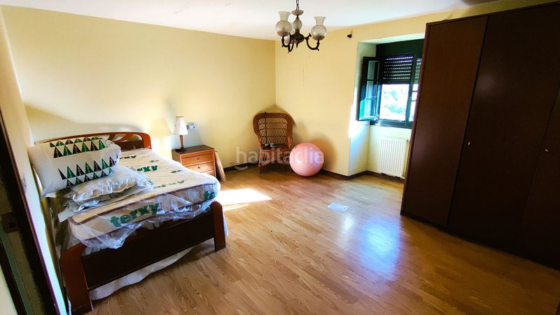 Foto 4ef94c48-2049-4ad4-94c9-d9720b99d752. Towny house with heating parking in Gondomar