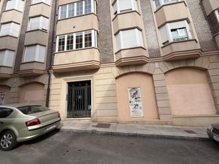 Local Comercial  Calle las milicias. ¡excelente oportunidad de inversión! conjunto de locales comerci