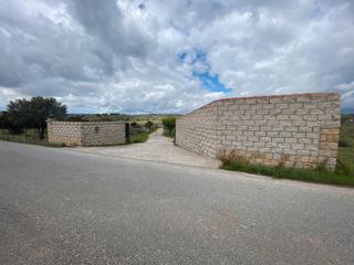 Terrain résidentiel à Av-110 24. Se vende finca con naves en martiherrero, ávila