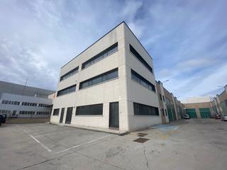 Édifice  N/a. Edificio de oficinas en poligono de vicolozano, ávila